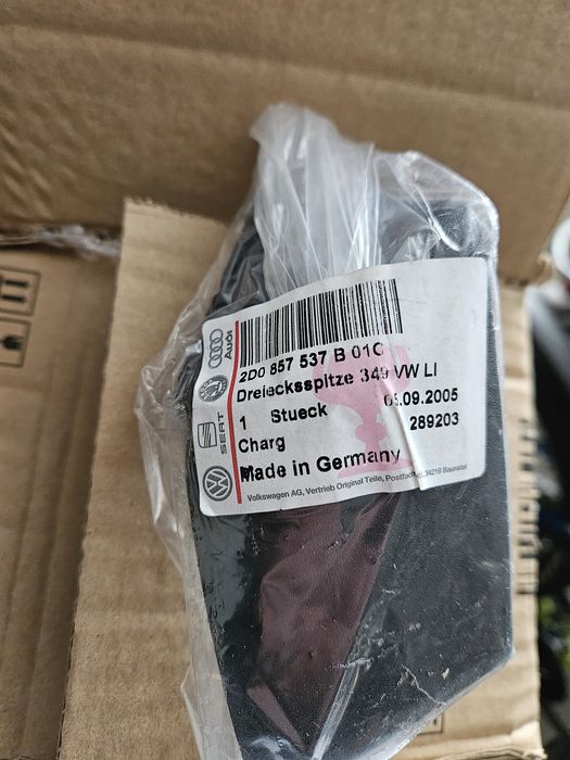 Maskownica lewy trójkąt lusterka VW LT 2d085738B01C oryginał