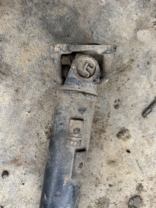 Продам кардан передние мерседес   мл163 2.7 дизель автомат