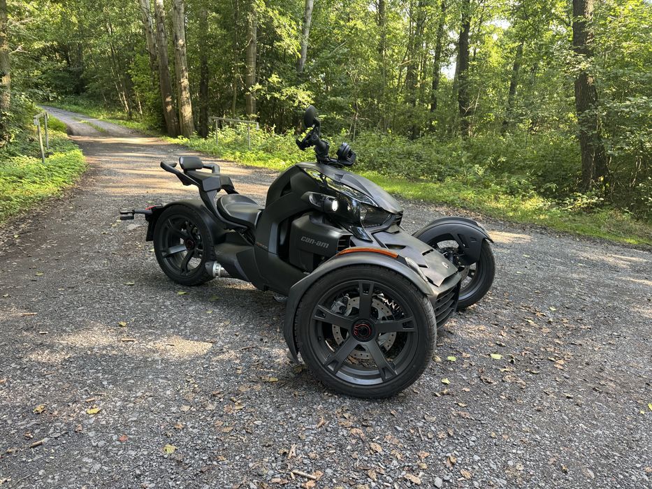 Wynajem  Motocykli  Can-am Ryker/spyder