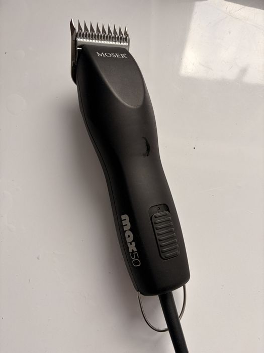 профессиональная машинка для стрижки животных Moser Max 50 и профессиональный фен Moser Edition Pro