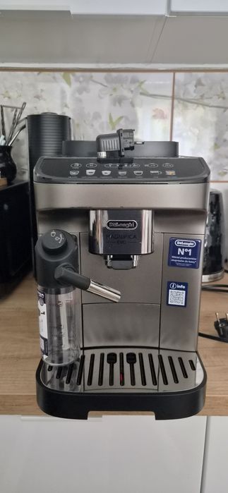 Ekspres DELONGHI Magnifica Evo ECA M290.81.TB Tytanowy +Gratis