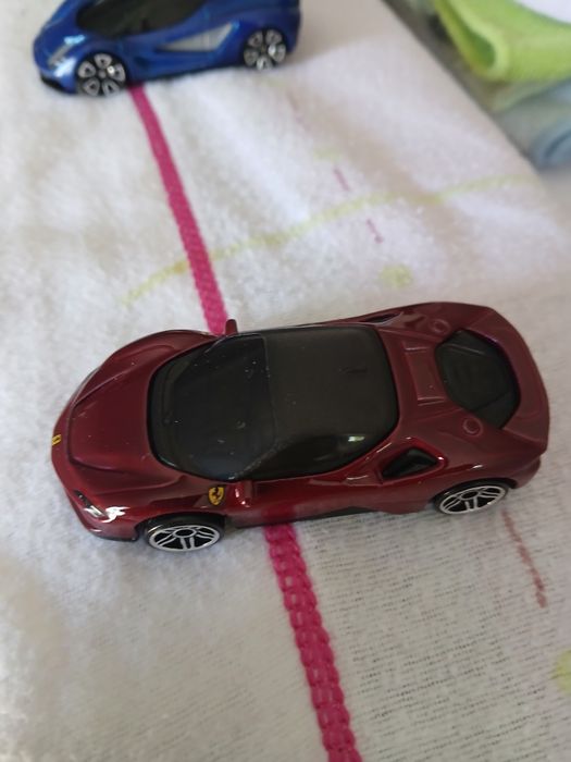 Hot wheels diversos