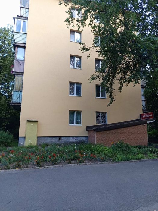 Продажа2ком.кв45кв.м.Отрадный соломенский р-н.ул.Василенко12