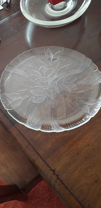 Pratos de vidro antigos