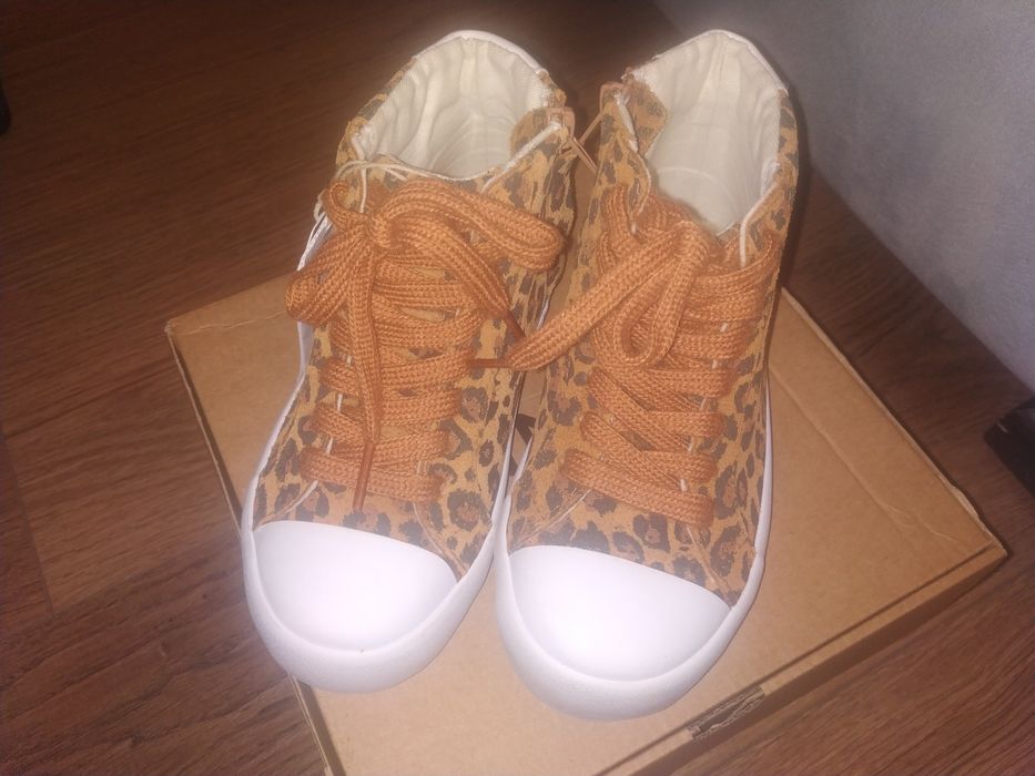 Замшеві кросівки Mango 29 р