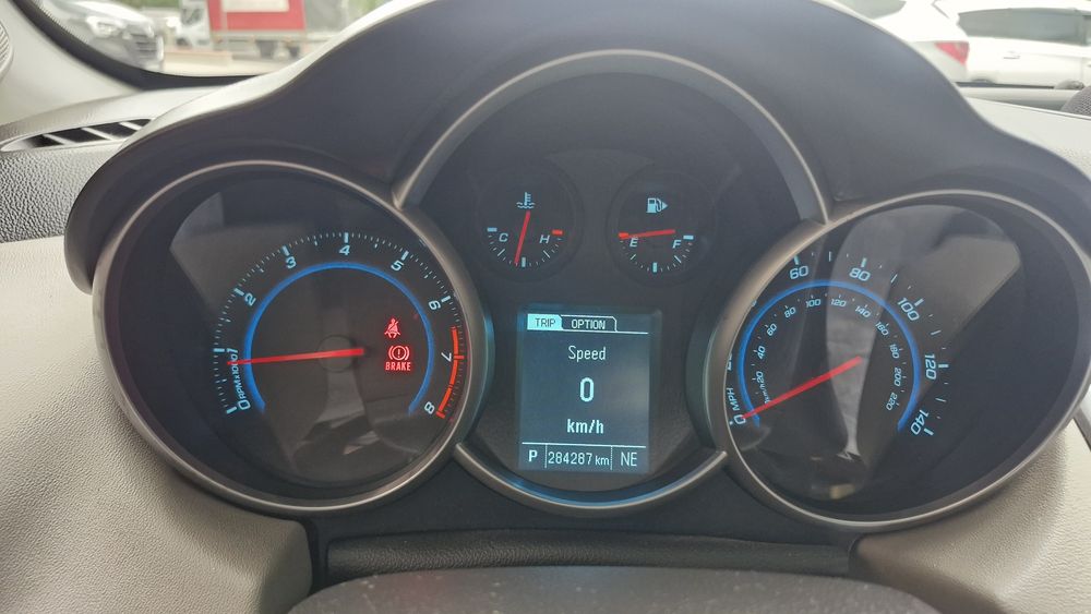 Продам Chevrolet Cruze