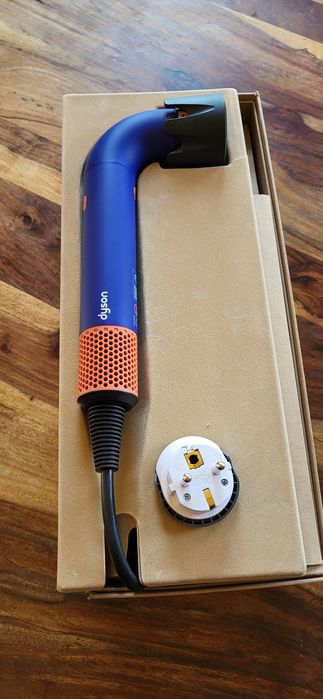 Suszarka do włosów inteligentna dyson supersonic straight+wavy granat
