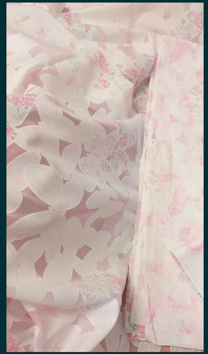 Lençóis NOVOS com folhos,  cor rosa/ atoalhados