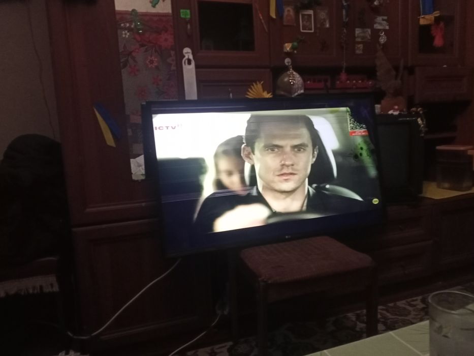 Плазменный телевизор LG