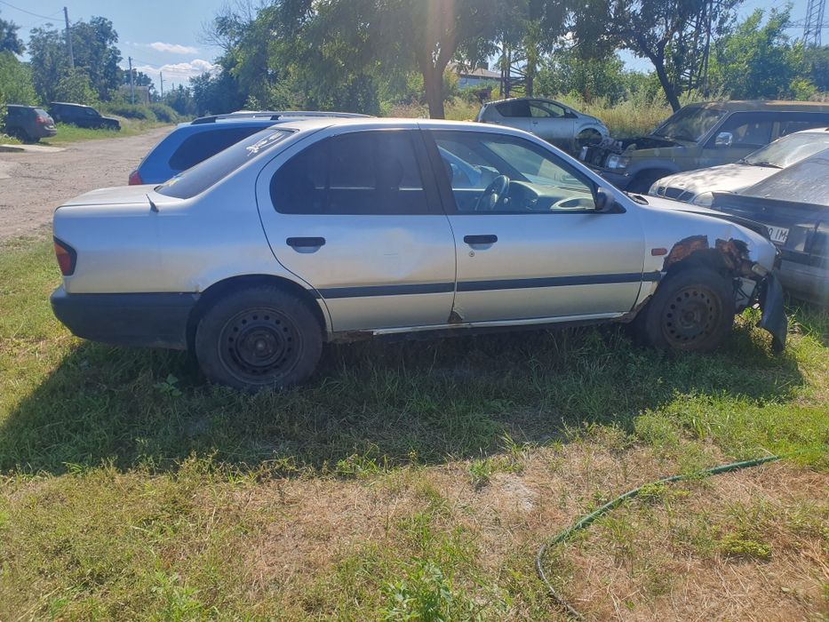 Nissan Primera р10.  Без двигателя.
