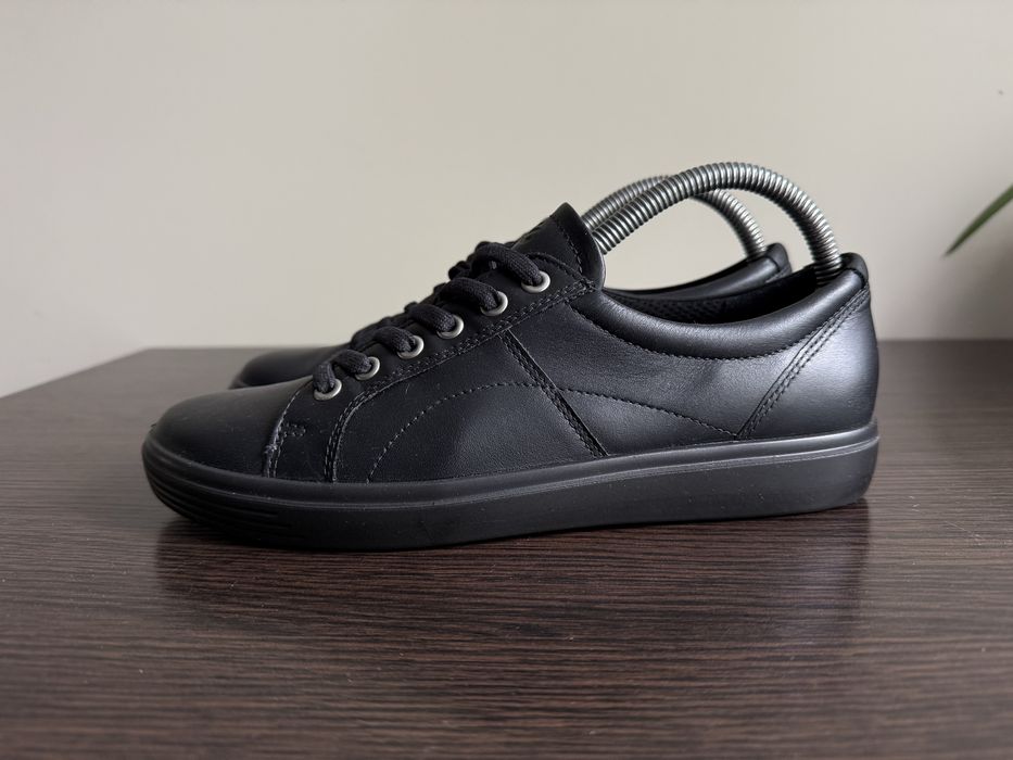 Кеди ECCO SOFT CLASSIC STRATUS BLACK 85762352440 Розмір 40 на 25.5 см Шкіра