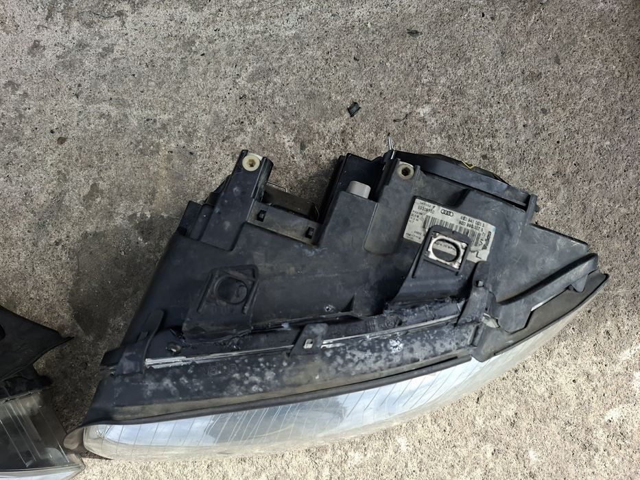 Audi a4 b6 kompletne lampy przód oryginał xenon Europa