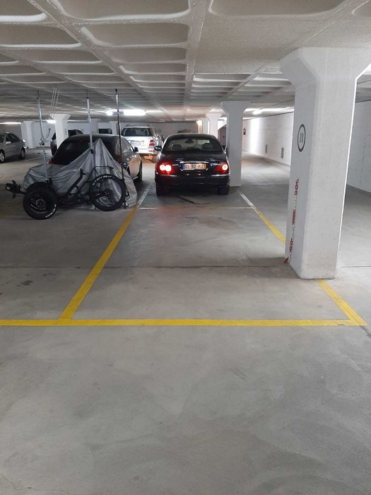 Estacionamento a venda no Bairro do Rosario em Cascais