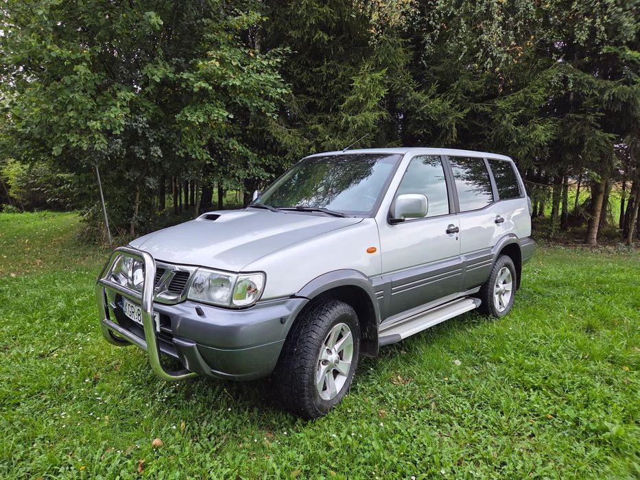 Nissan Terrano automat, 3.0 diesel, 7 osobowy.