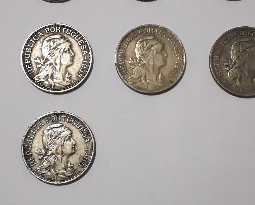 1 Escudo da República Portuguesa - Lote de 13 moedas