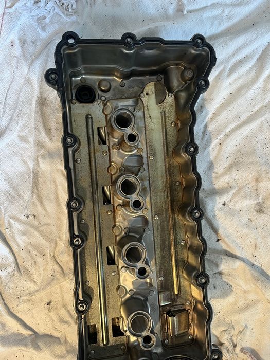 Крышка клапанная Клапанна кришка Кришка клапанів (ДВС) 05047520AE Jeep Cherokee Chrysler