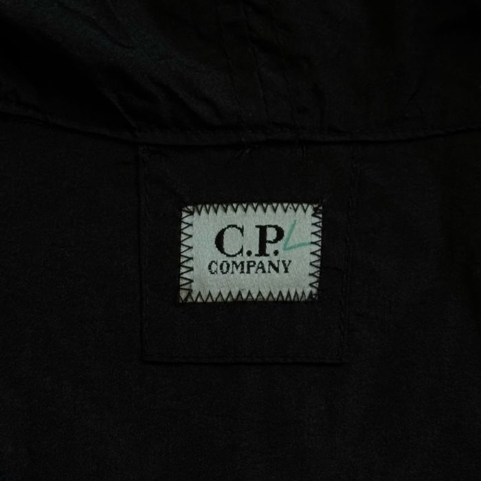 Куртка вітровка cp company authentic чорного кольору чоловіча , stone