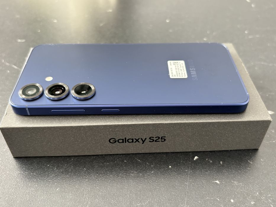 Samusng Galaxy S25 Niebieski Jak Nowy