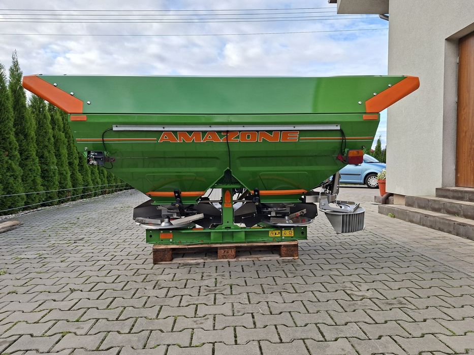 Rozsiewacz  amazone ZAM 1700 ładny  stan