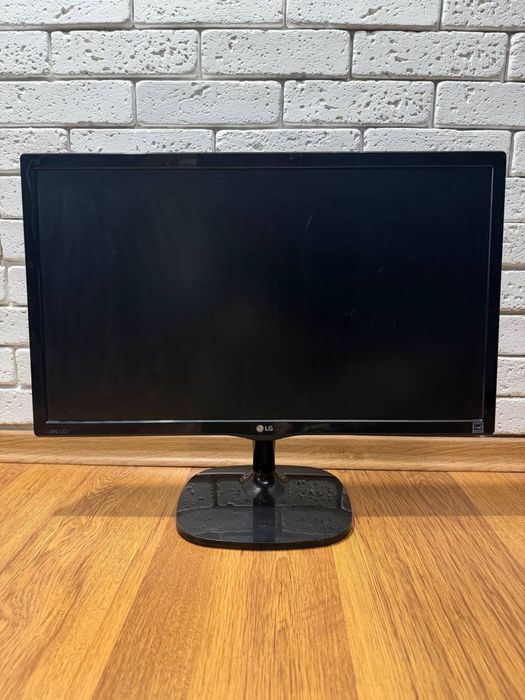 Монітор LG 23MP57HQ-P (23", IPS)