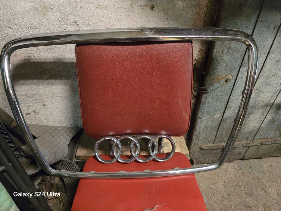 Grill Audi A3 8P Ramka Grilla+Znaczek 2004r. 200zł