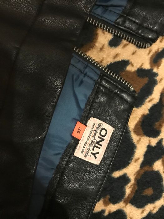 Spódnica skórzana prosta ołówkowa opięta elegancka