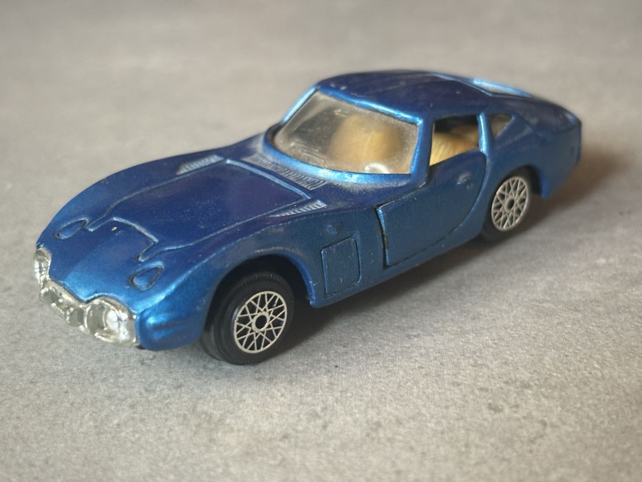 Model Tin Toys skala 1/43 Toyota 2000 GT made in Hong Kong