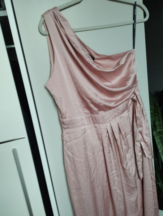 Sukienka rozmiar 16