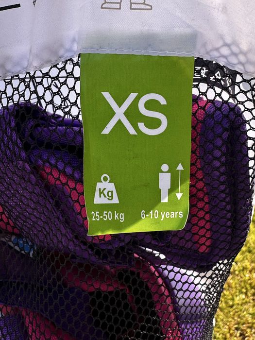 Patins e proteções para criança