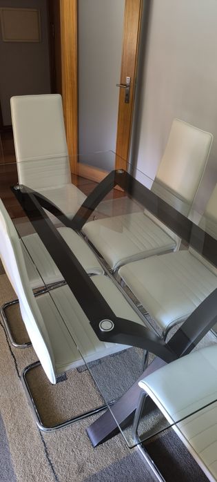 Mesa de estar e 6 cadeiras