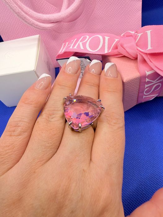 Кільце з великим каменем Swarovski