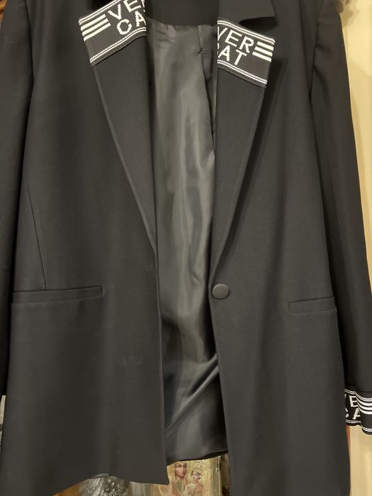 Жіночий чорний піджак на підкладці