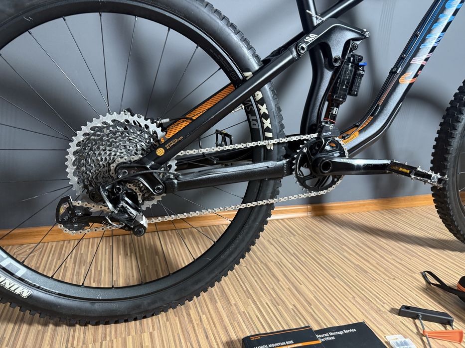 Canyon Strive AL 9.0 x0 renthal rower enduro full nie specialzied trek