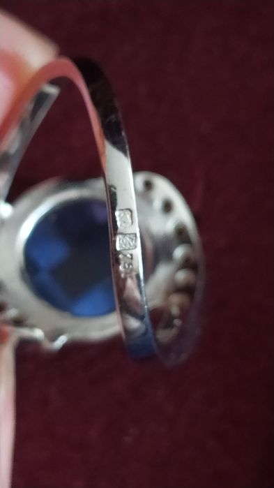 Anél de ouro branco