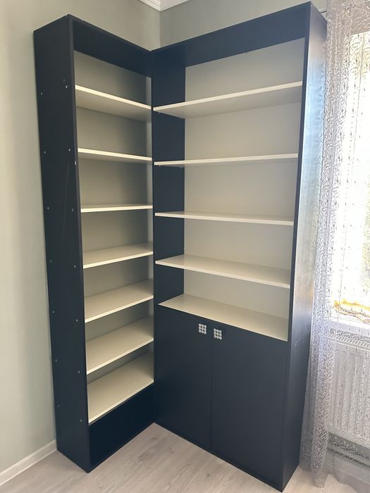 Продам 2 шкафа пеналы