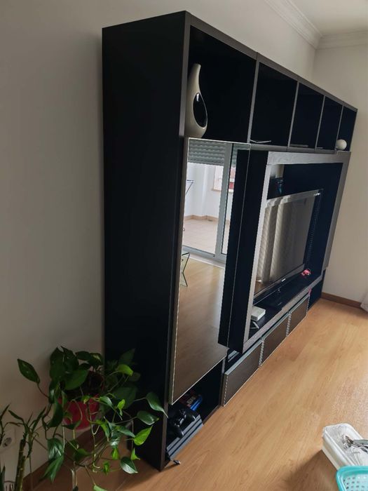 Movel para televisao de madeira