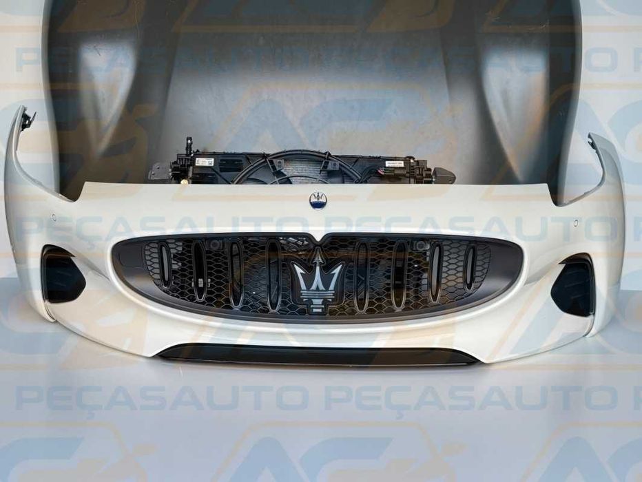 MASERATI GRANTURISMO  Frente Completa 2 0 2 3 - 2 0 2 5