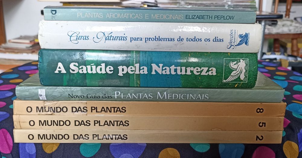 Livros técnicos, clássicos e enciclopédias