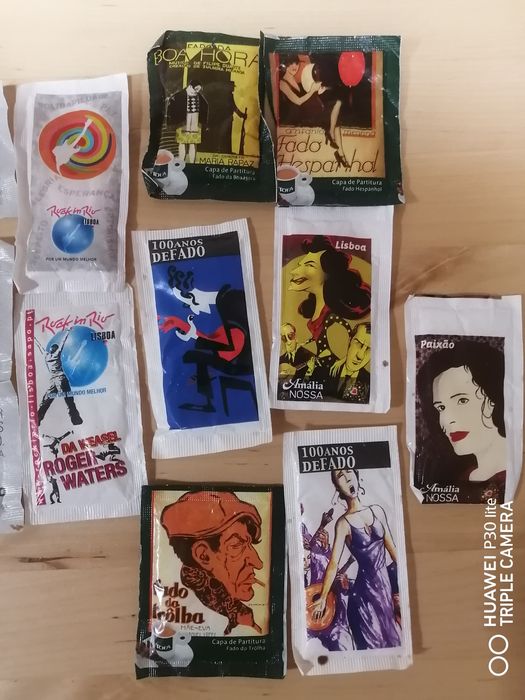 16 pacotes de açúcar cheios