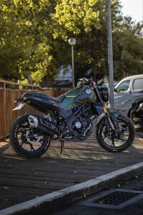 Benelli Leoncino 125