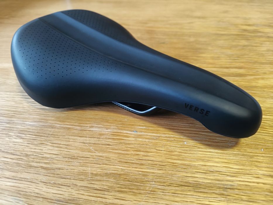 Selim Trek Verse + Punhos Bontrager XR Trail Comp