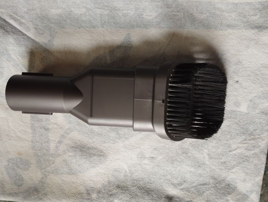 Щітка до порохотяга Dyson.
