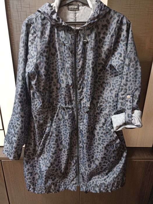 Плащ дощовик. Сірого кольору.