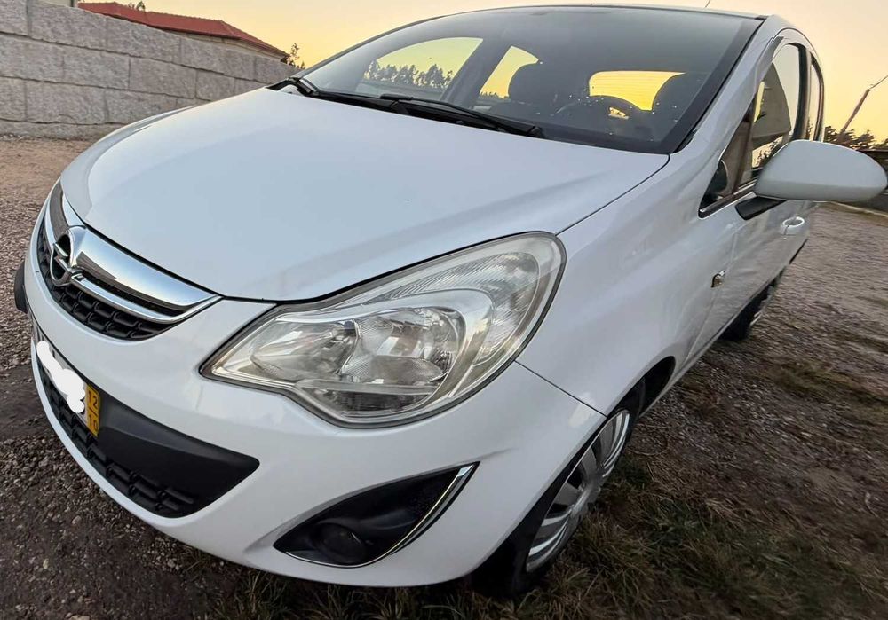 Opel Corsa 1.3 diesel Enjoy EcoFLEX — photo 2