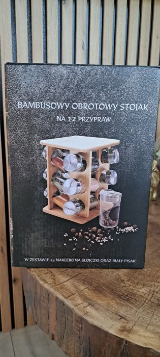 Bambusowy obrotowy stojak na przyprawy