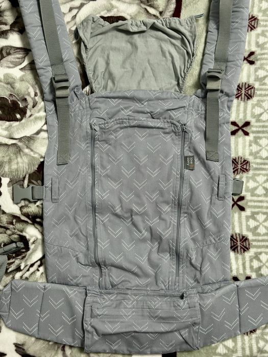 Ерго-рюкзак Love and Carry One з народження