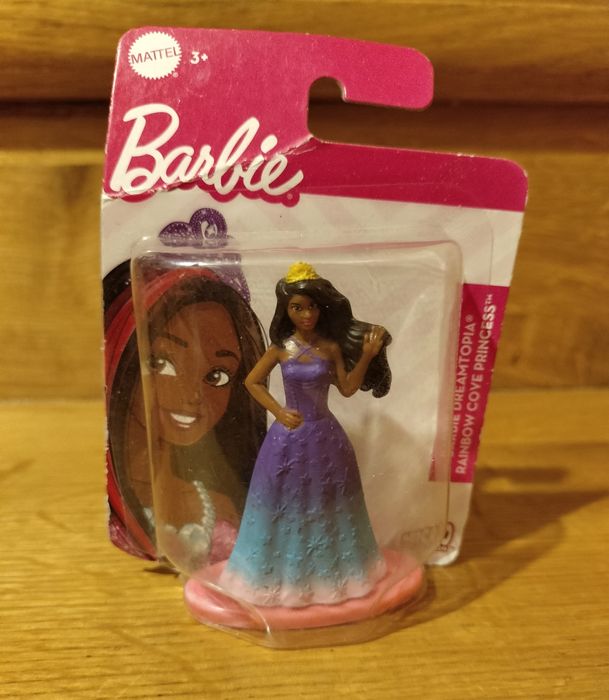 Barbie Dreamtopia - Mattel Barbie - Mini Doll - Rainbow Cove Princess
