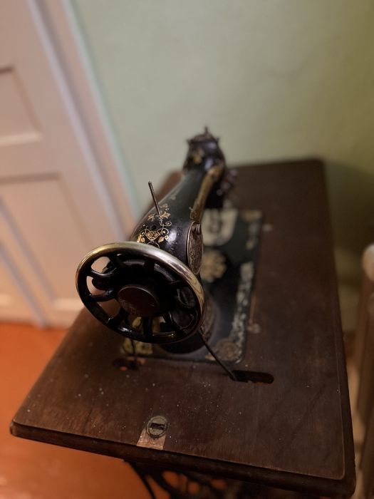 Швейна машина Singer