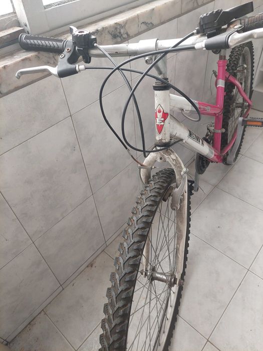 Bicicleta EMT cor de rosa