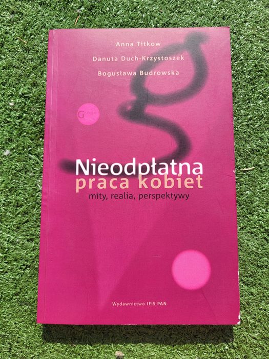 Nieodpłatna praca kobiet - książka
